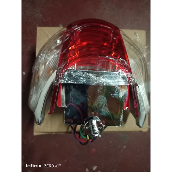 TAIL LIGHT ASSEMBLY XRM110 /XRM125/RS 125 (RED/ WHITE) Shopee