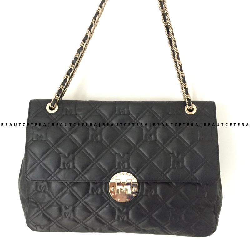 Metrocity Quilted Leather Shoulder Bag in Black