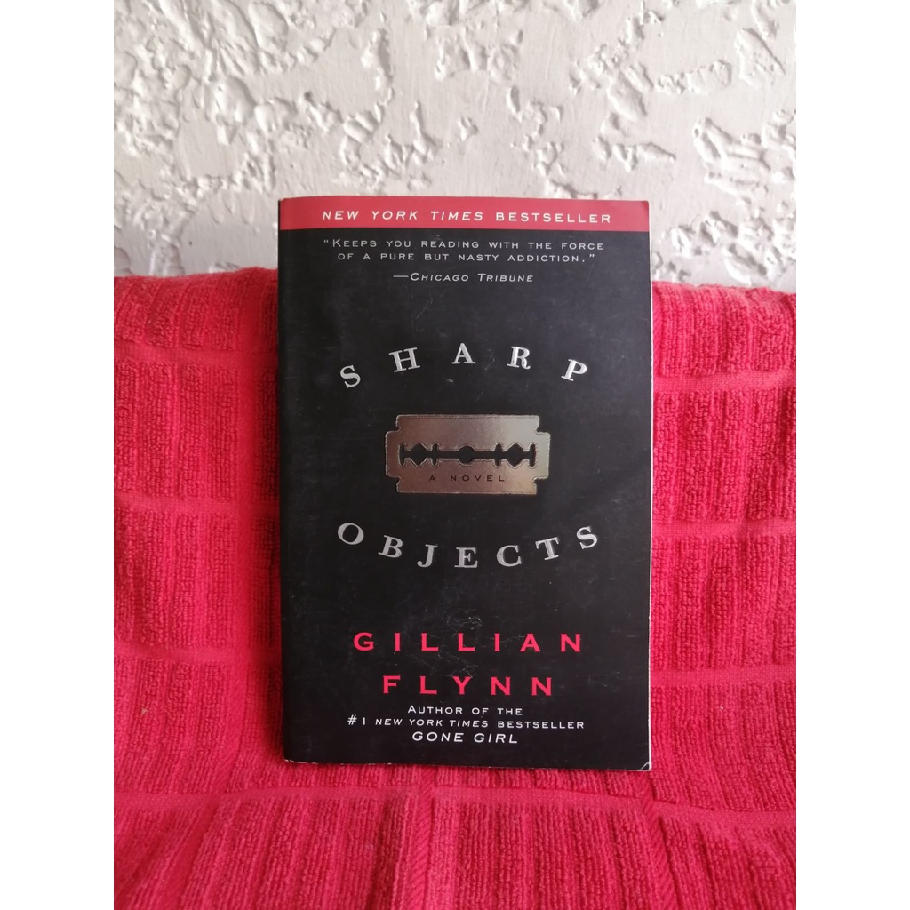 Sharp Objects by Gillian Flynn (pre loved / TPB) | Shopee Philippines