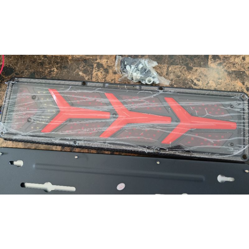 La cod 1set 24v arrow tail lights for trucks bus jeeps vans trailers