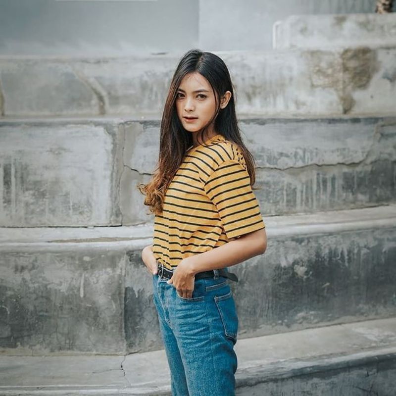 Striped shirt outfit tumblr on sale