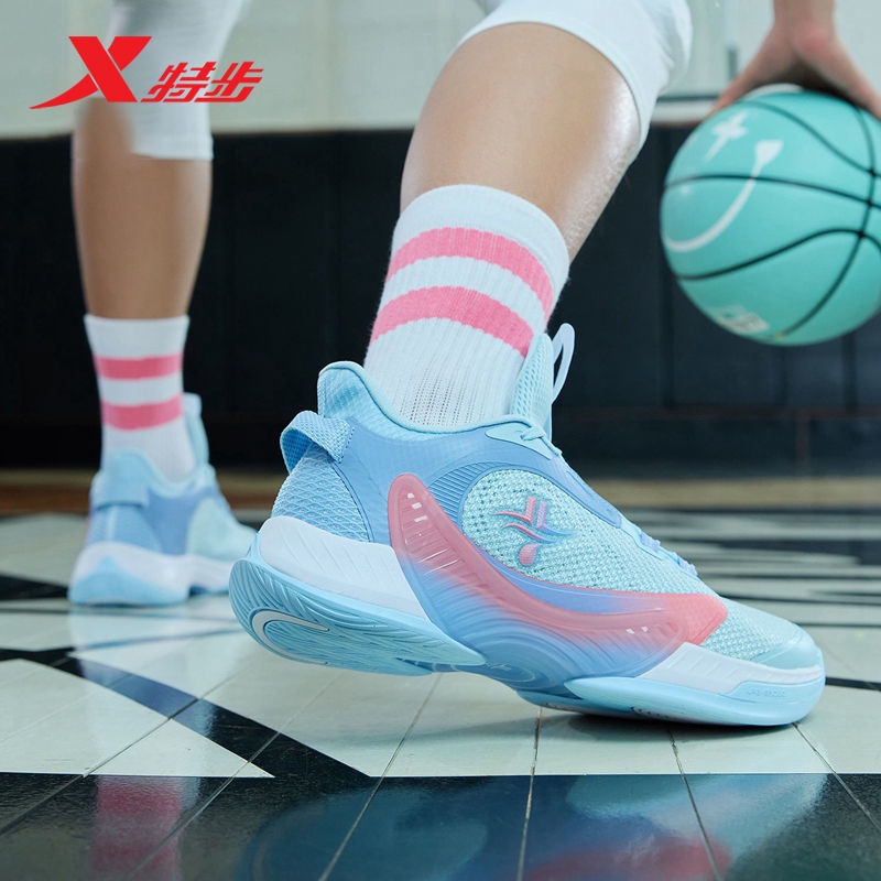 Lining basketball best sale shoes 2018