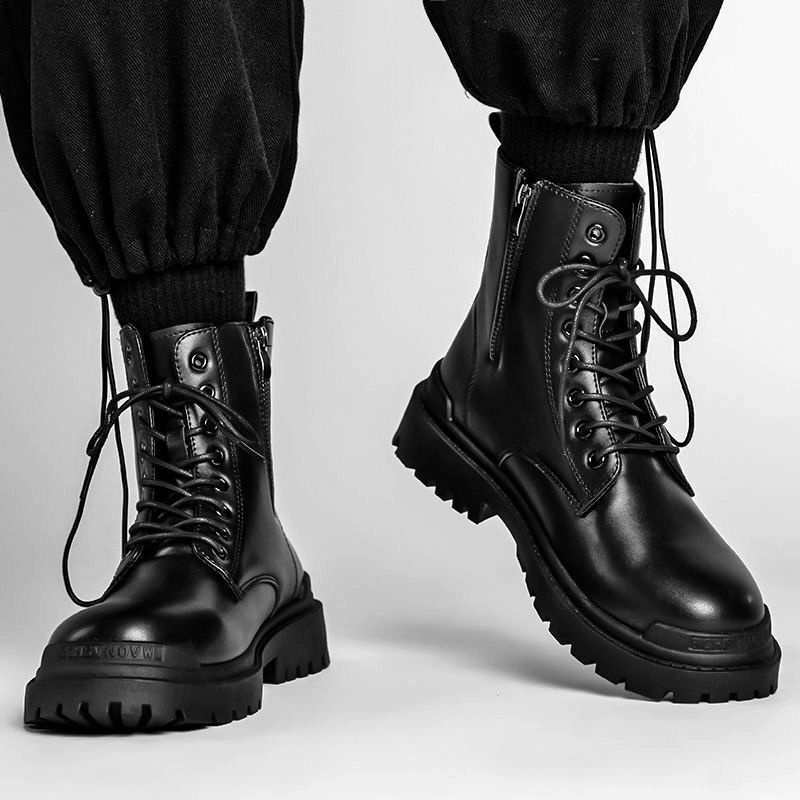 2023 boots for men Soft leather thick soled short chimney boots Chelsea