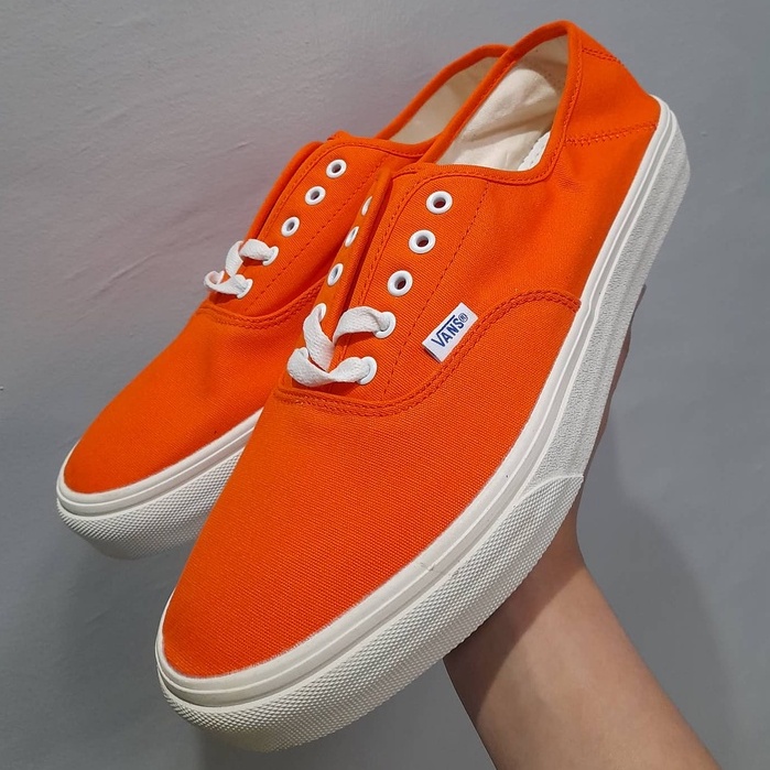 Orange vans hotsell shoes mens