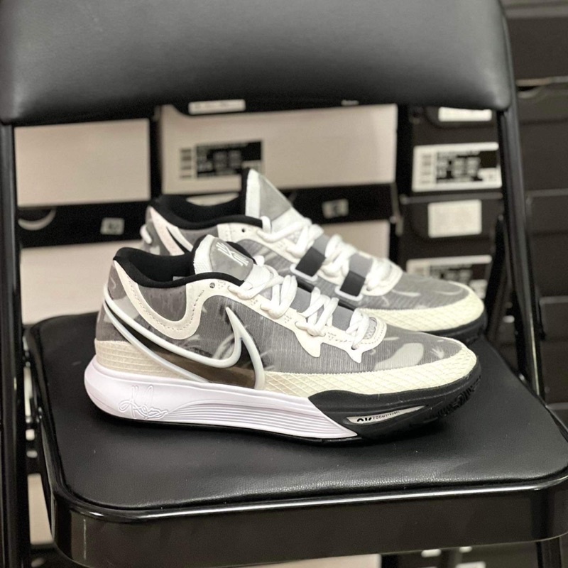 Kyrie white and black best sale