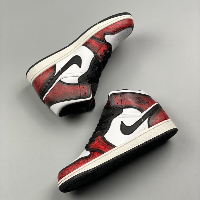 Nike Air Jordan 1 High cut Basketball Shoes Casual Sneakers For Men Women White/Black/Red
