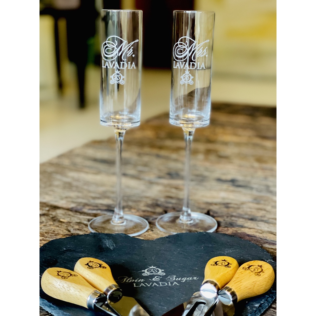 Persoalized Elegant Wedding Gift Toast Champagne Flute Wine Glass Etch Mr Mrs Bride Groom