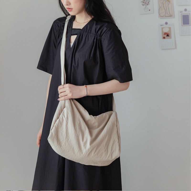 【COD】Pleated soft cloth bag Women's messenger bag Japanese canvas bag