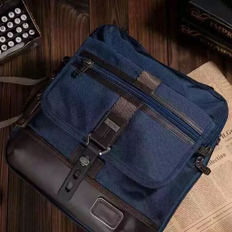Tumi men's single shoulder bag ,,messenger business travel expandable