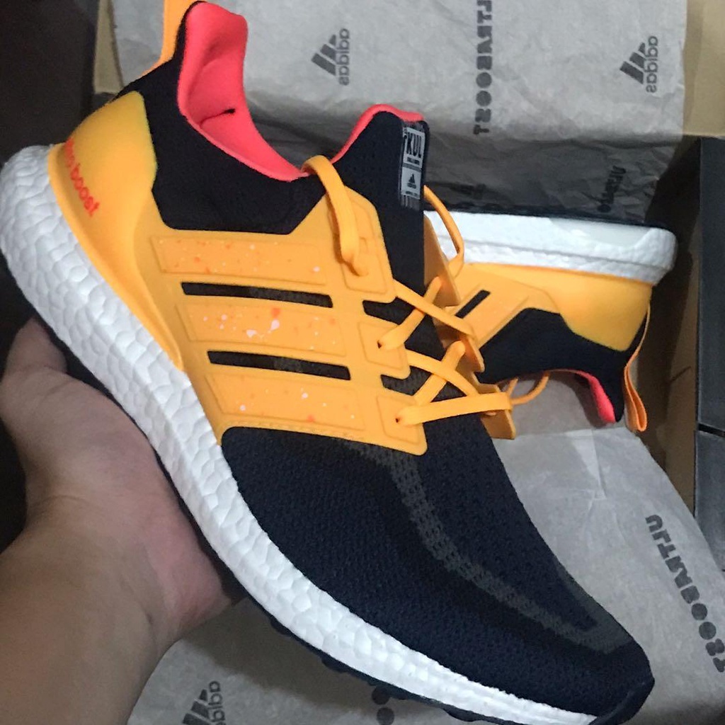 ORGINAL ADIDAS ULTRABOOST DNA CITY KUALA LUMPUR MEN RUNNING SHOES