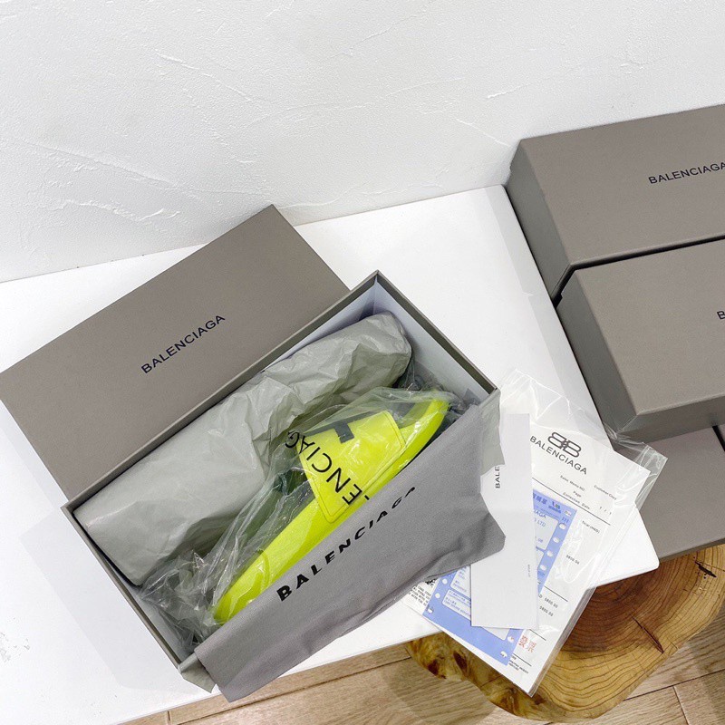 Balenciaga shoebox hot sale