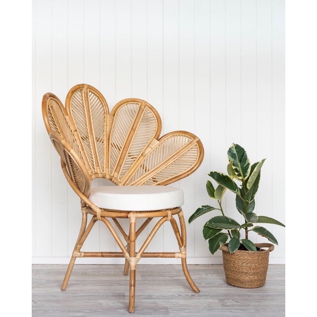 Premium EXPORT Quality Sturdy Glossy Varnish Flower Rattan Chair