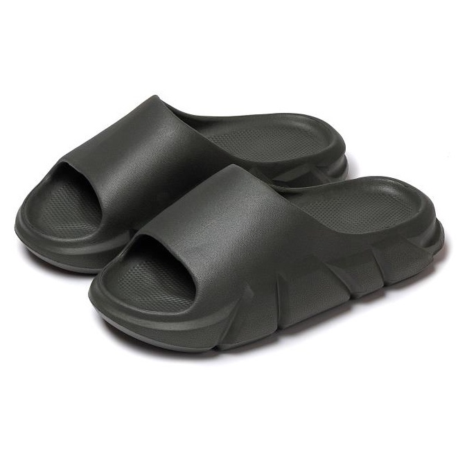 𝐂𝐋𝐎𝐒𝐒.𝐏𝐇 New Arrival Fashionable Slippers For Men And Women | Shopee ...