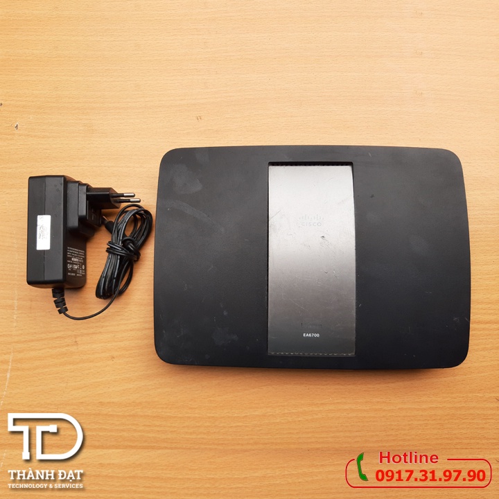 Old Linksys WiFi transmitters of many types, genuine products in good ...