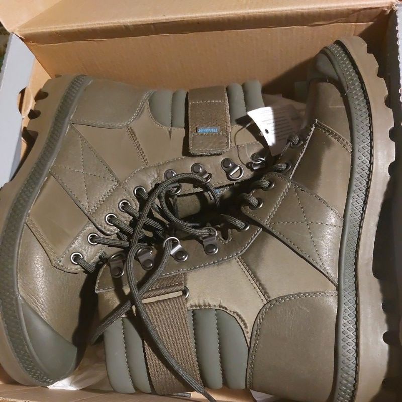 Palladium cheap commando boots