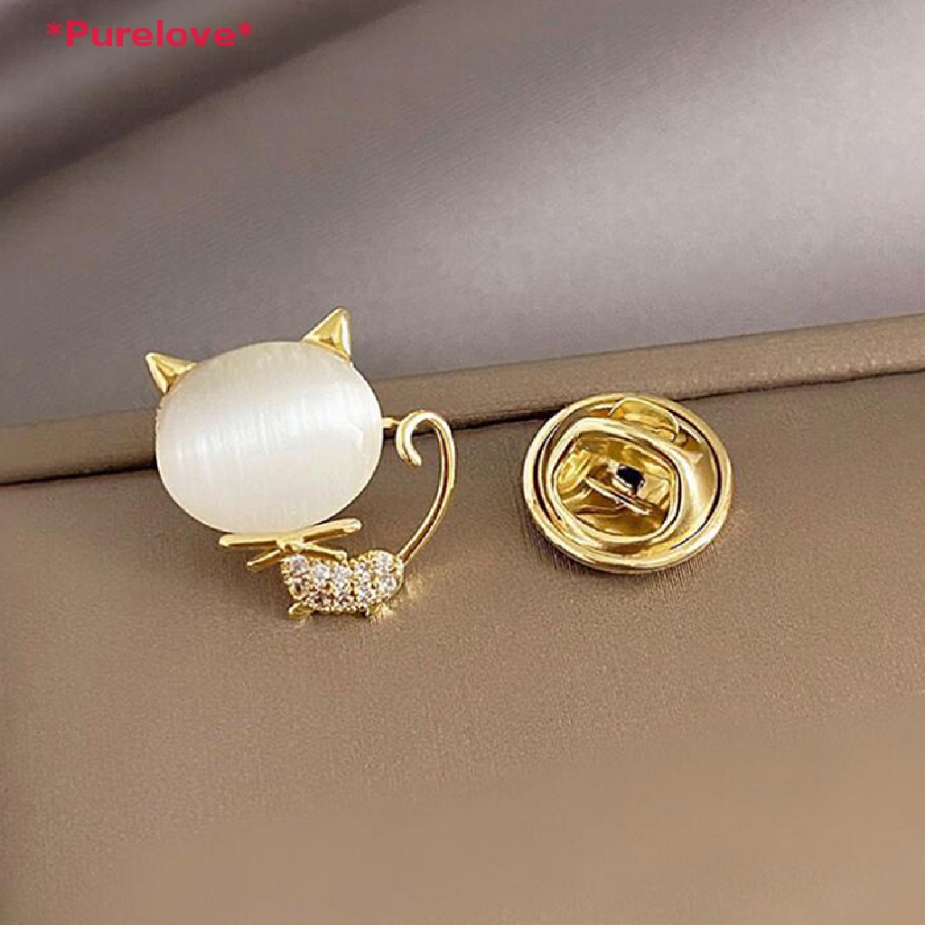Cute Sitting Cat Brooch Pin - Abstract Kitten Jewelry For Women Fashion Accessory