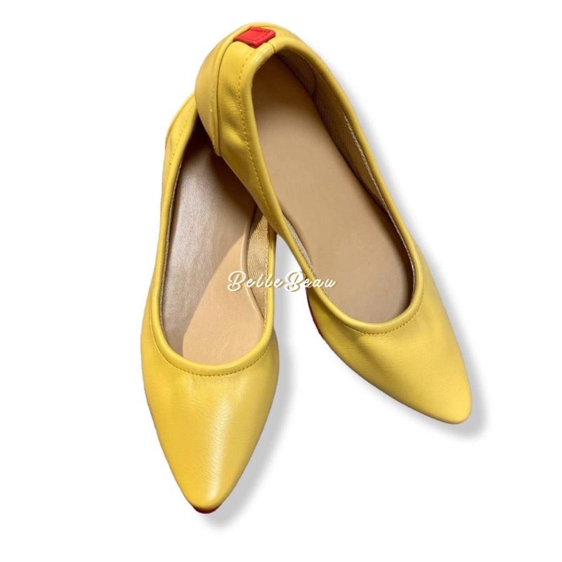 Yellow hot sale pointed flats