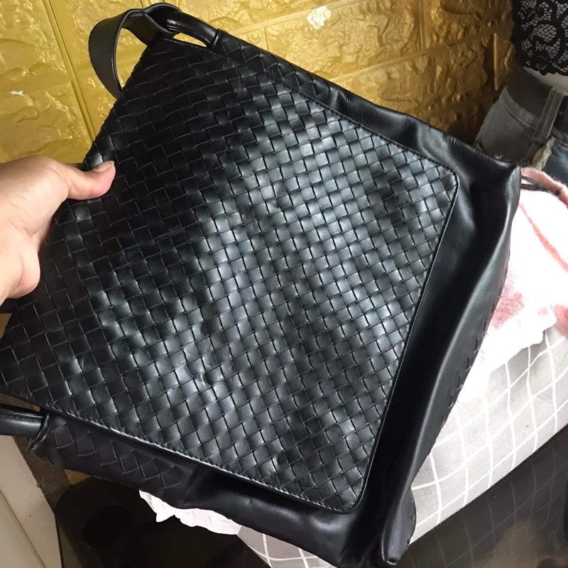 Bottega veneta messenger bag hot sale