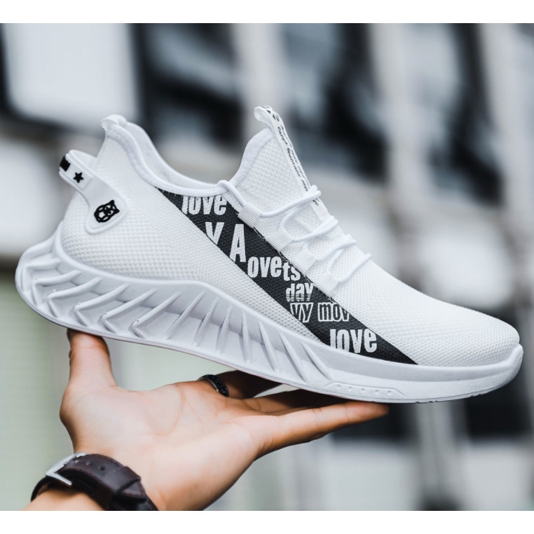 Mid cut deals tennis shoes