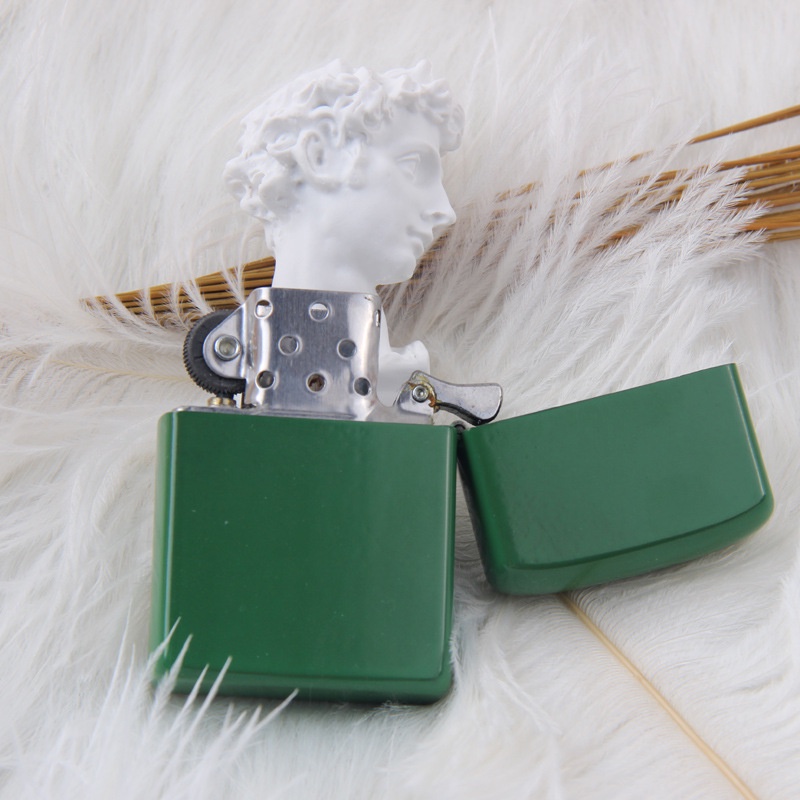 Colorful Stylish Lighter Fluid Refillable Lighter/Cute Classic Portable