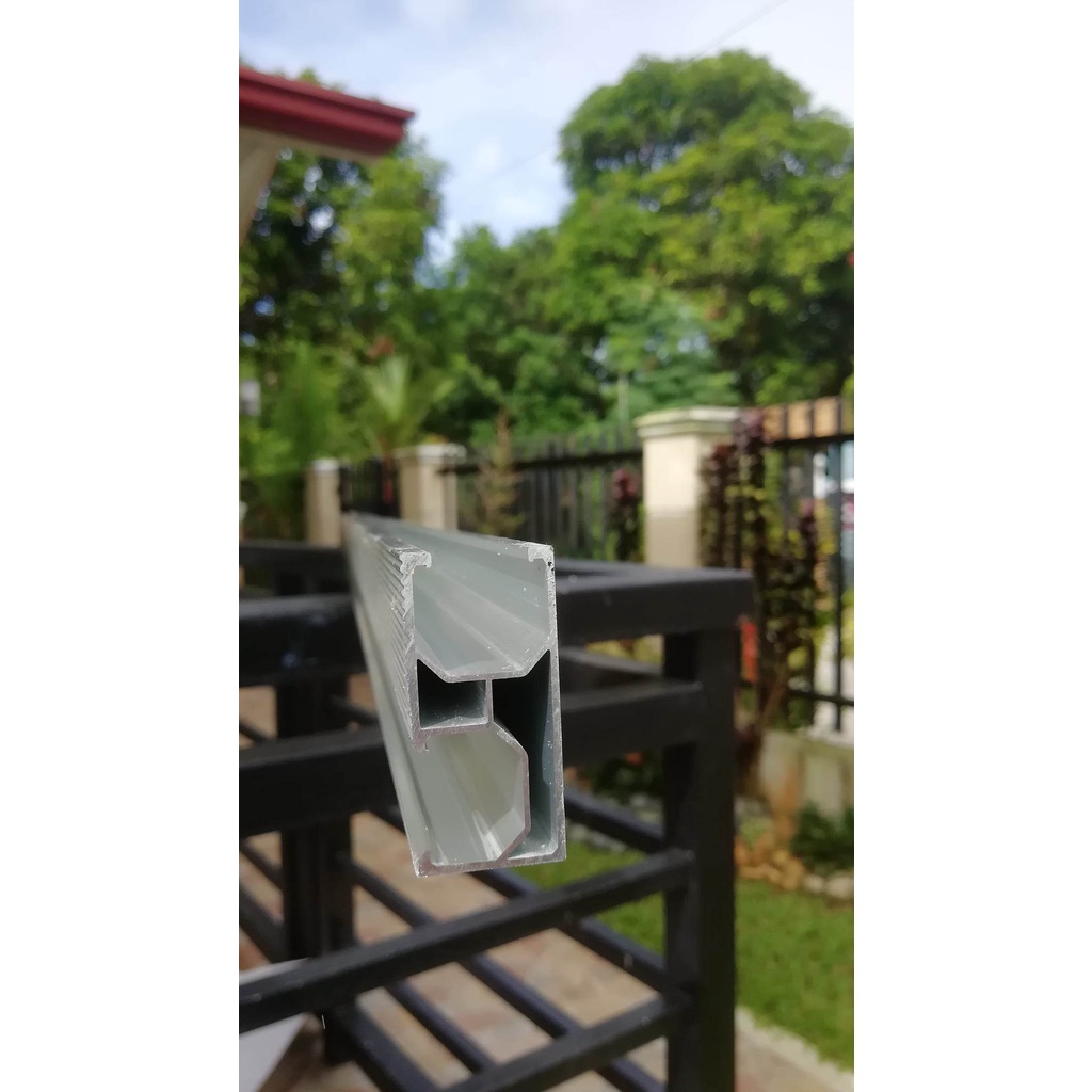2.4 Meters Solar Panel Railing (hahatiin po sa gitna bale tag 1.2m para ...