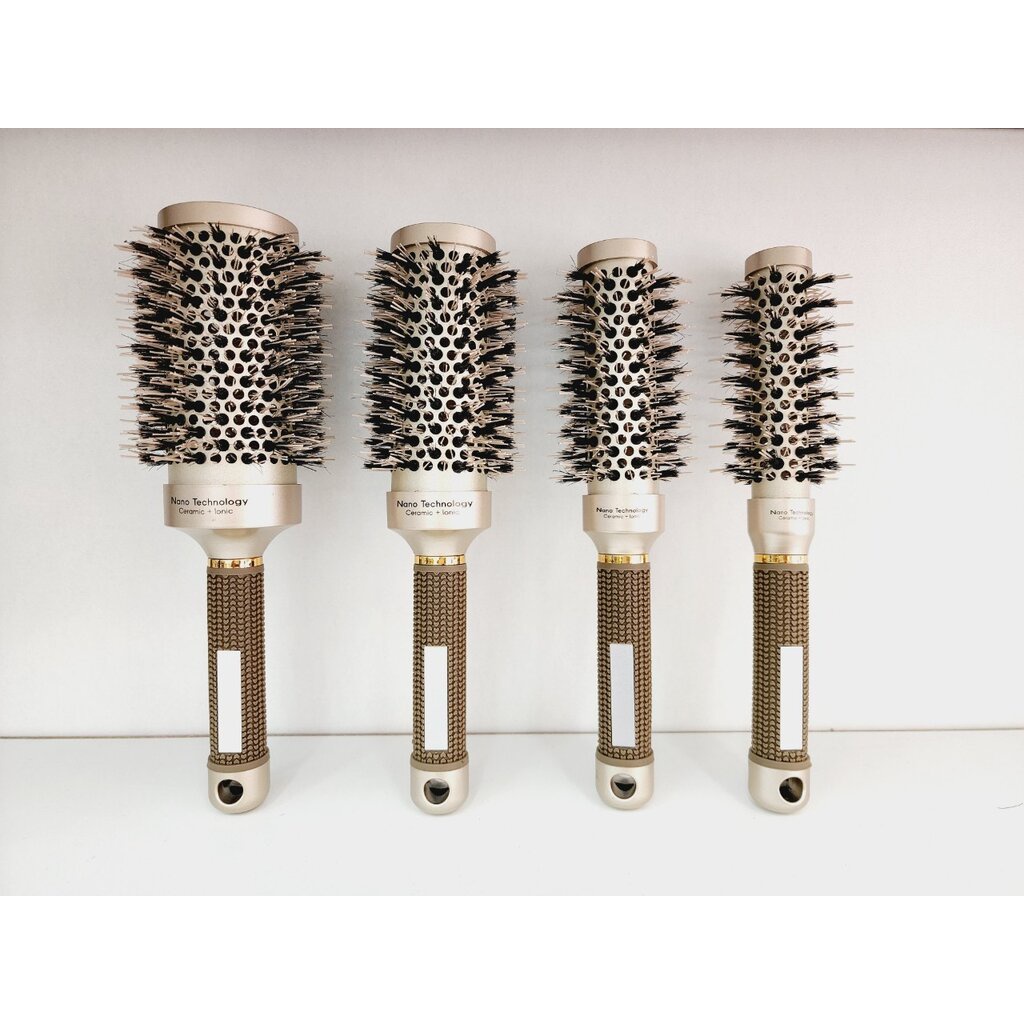 Round Comb With Nylon Bristles To Help Smooth The Hair Reduce Frizz ...