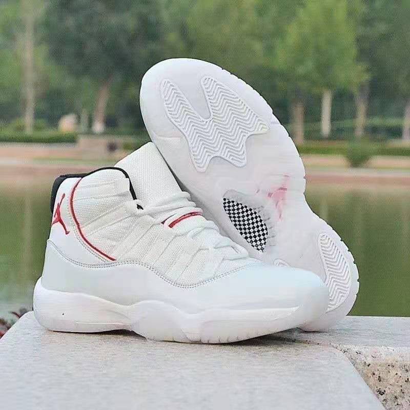 Jordan 11 hotsell platinum tint hat