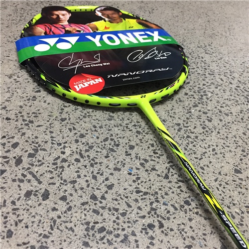 RANDOM STRING YONEX ISOMETRIC Full Carbon Single Badminton Racket 4U/G5
