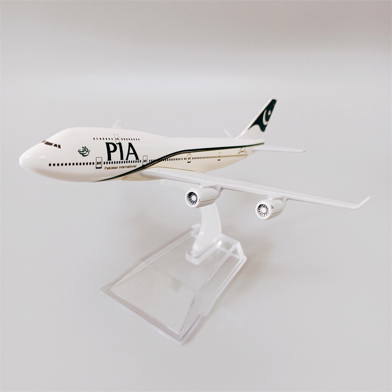 Pakistan International Airlines B747 Aircraft Model PIA Boeing 747 ...