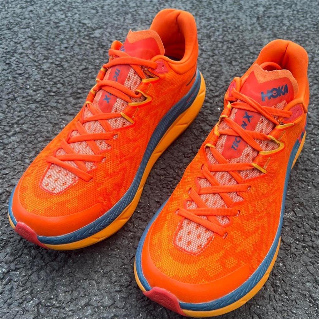 hoka one one profly x