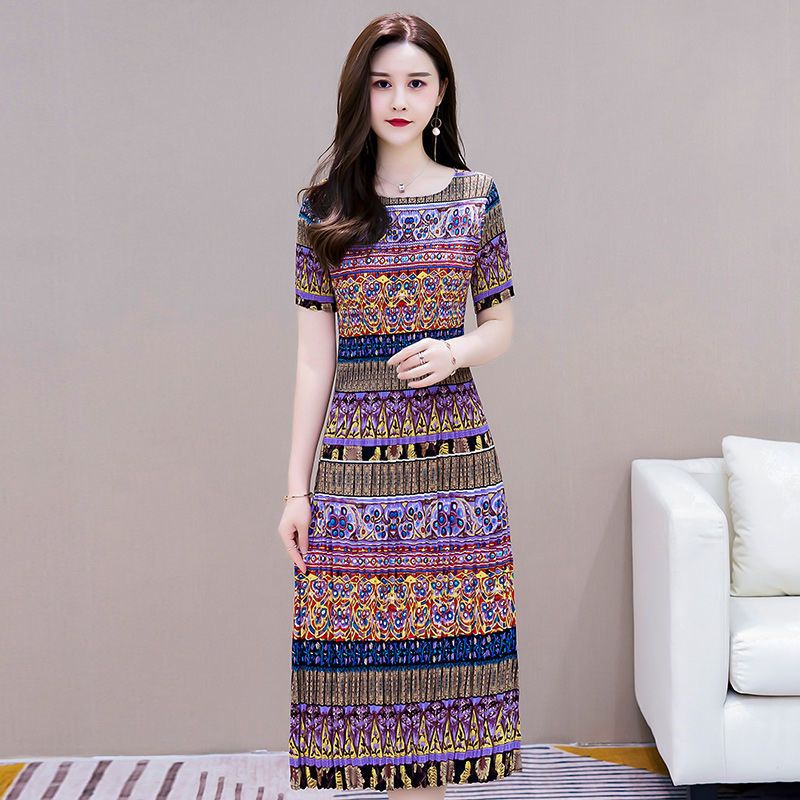 Popular trade 2025 women's clothing  popular autumn and winter fashion temperament slim-fit pleated round neck long-sleeved dress