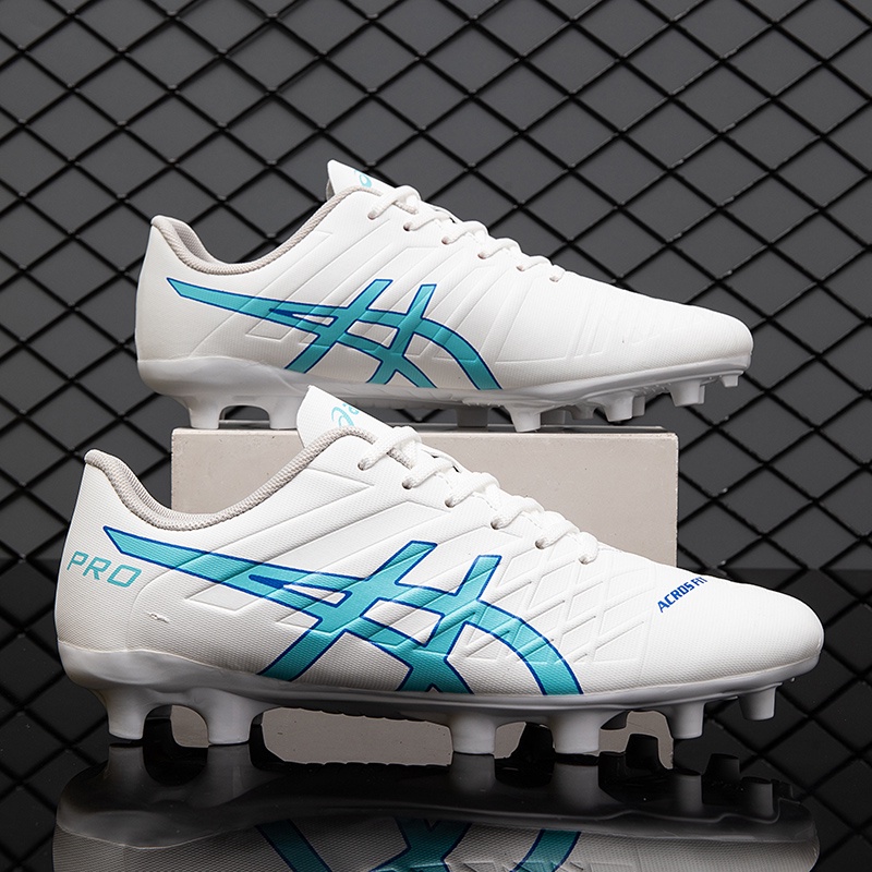 Soccer shoes low price outlet