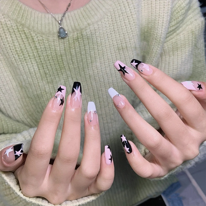 24Pcs/set Fake Nails DIY Long Fake Nail Black and White Stars Nail Art