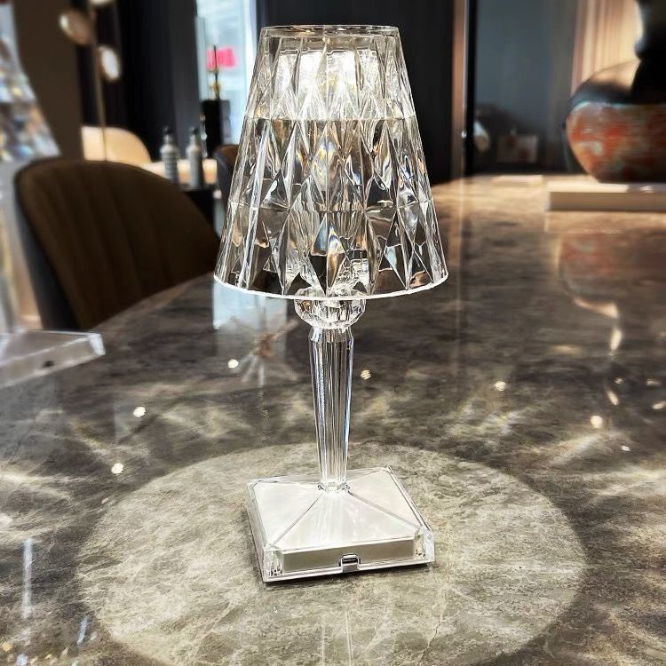 Table Lamp Creative Lamp Romantic and Fashionable Room Commercial  Decoration Table Light Luxurious Transparent Bedroom Lamp Bedside Lamp  Glass Table