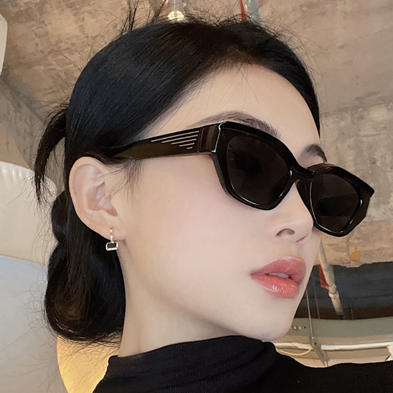 Retro Cat Eye Sunglasses Women Vintage Small Eyewear Women/Men Glasses  Female Luxury Brand Eyewear UV400