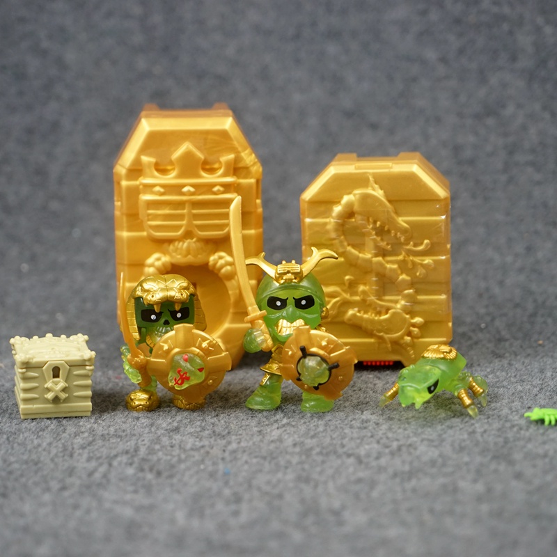 Treasure X: King's Gold - Aliens Vs Kings. Dissection & Digging Kits with  Slime, Magic Rock, Action Figures, & Treasure
