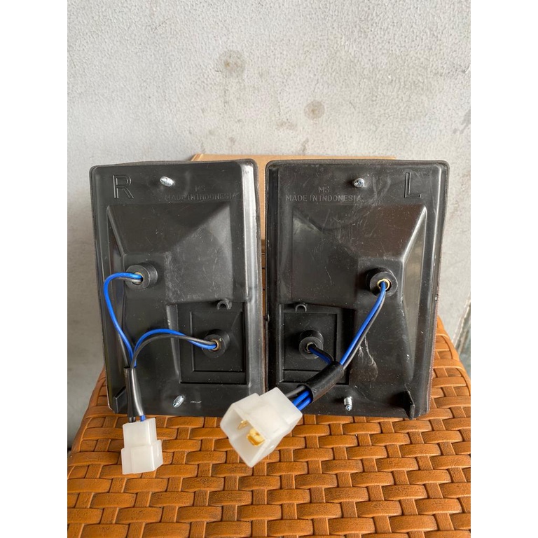 L300 Front Turn Signal Light Left Right 1set Shopee Philippines