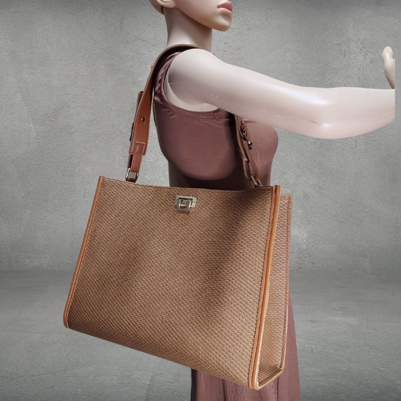 NEW DESIGNS Lory Large Tote Bag Elegant Minimalist Classy Leather ...