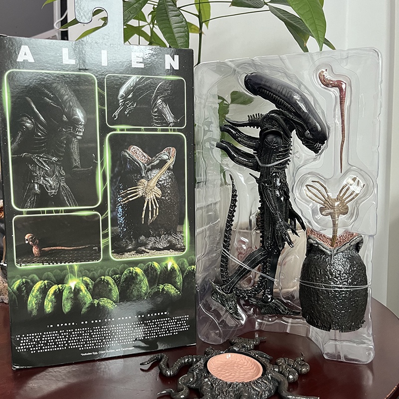 NECA Big Chap Alien Action Figure Ultimate 40th Anniversary Egg Facehugger Alien Figurine