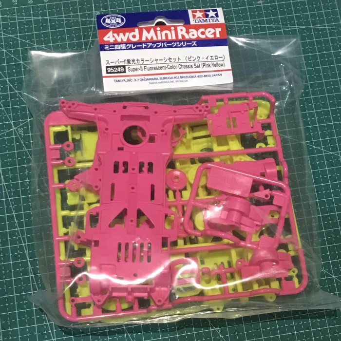 Tamiya 95249 Super II Fluorescent Color Chassis Set (Pink/Yellow ...