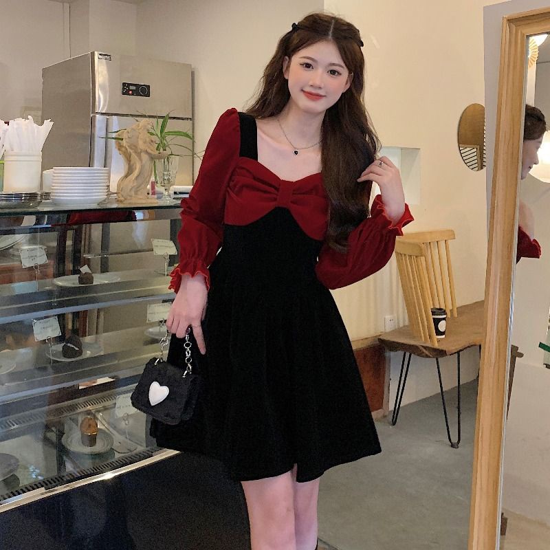 Square Collar Slimming High Waist Bell Sleeve Dress