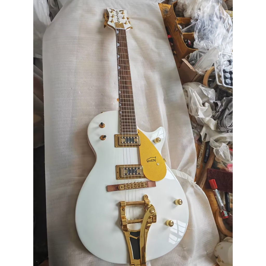 Gretsch G6134T58 Vintage Select '58 Penguin White Electric Guitar With