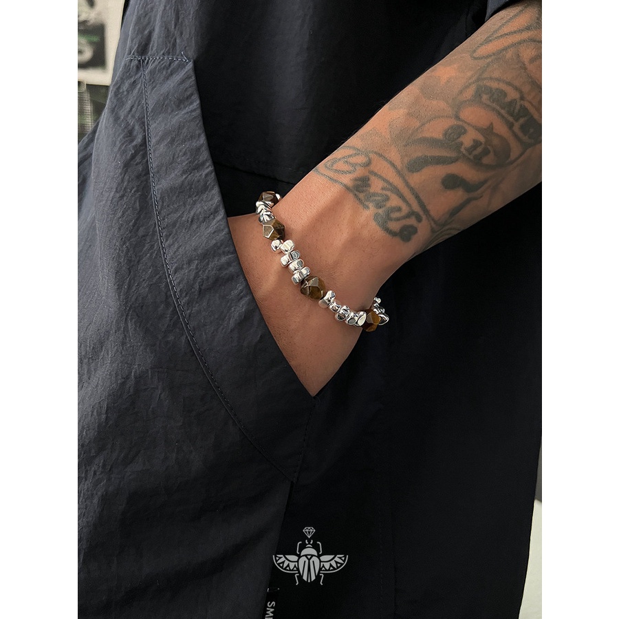 Stainless steel amber non rusting insstyle bracelet with a niche