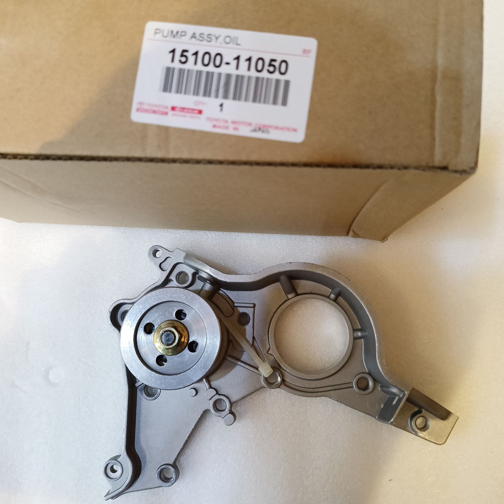 thumbnail image 2 of Genuine Toyota Oil Pump Assembly 15100-88600 – 2ZZ-GE/FE – For Corolla, Celica – OEM, Made In Japan 2 of 6