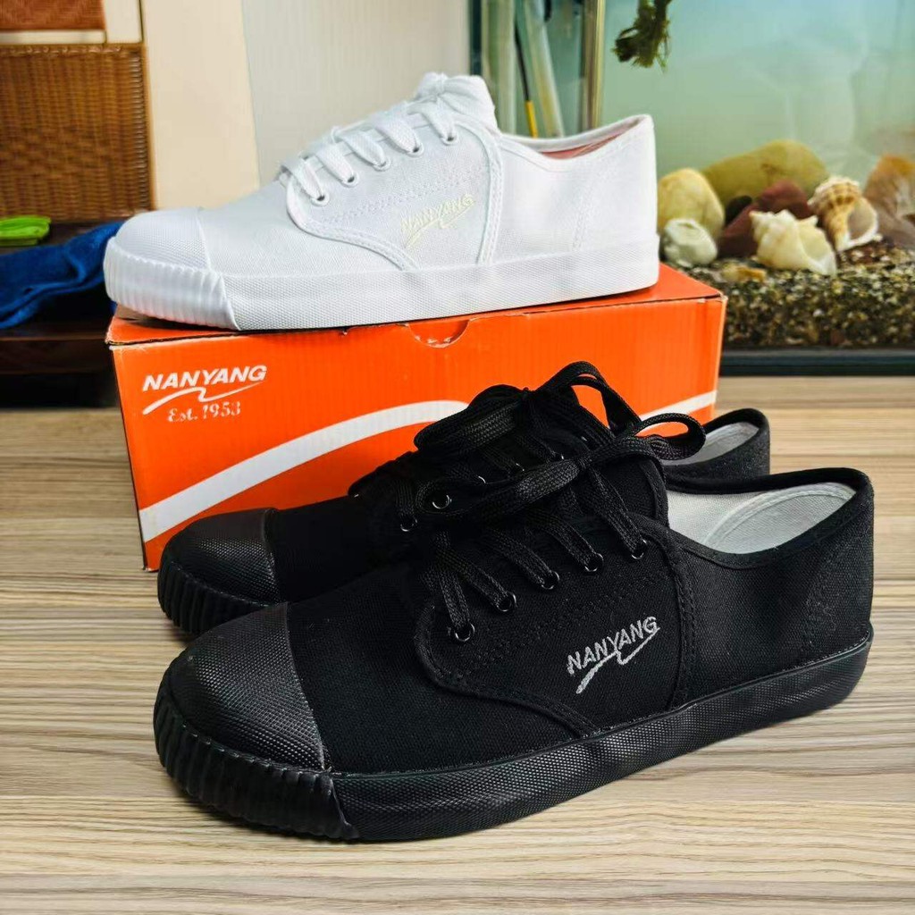 2025 New Original Nanyang/Leo Star Sport Takraw/Futsal/Rubber Non Slip  Sports Shoes Soccer Takraw/Futsal Sports Shoes, Takraw Shoes/School  Shoes//Anti