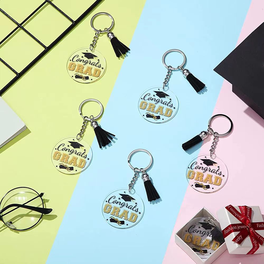 30pcs Graduation Theme Party Decoration Gift Graduation Keychain Black ...
