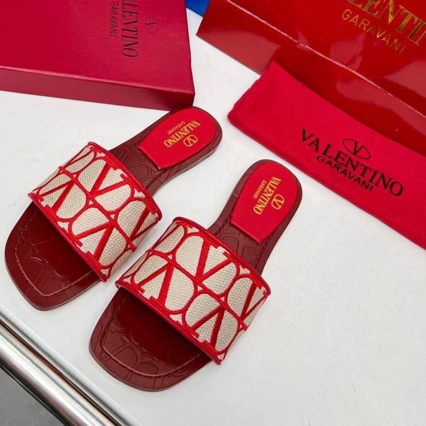 Valentino alphabet new logo to wear slippers flat background | Shopee ...