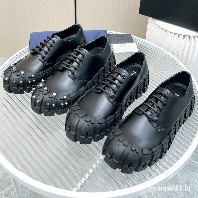 Prada Round Toe Small Leather Shoes Men 2024 Spring Summer New Style Sawtooth Thick Soled All Match British Lace Up Shoes