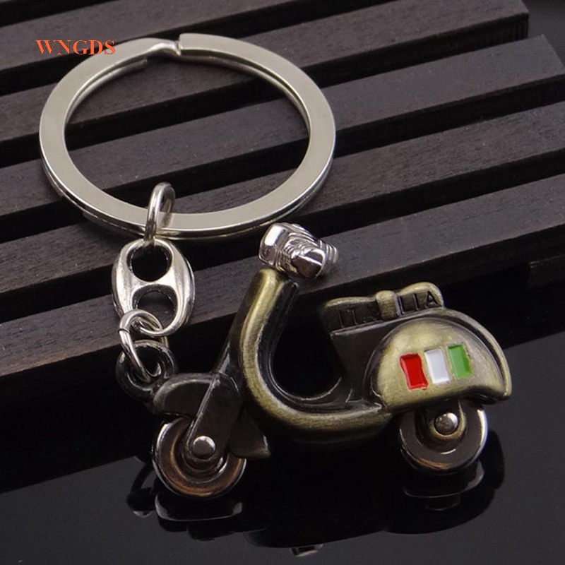 Vespa on sale scooter keychain