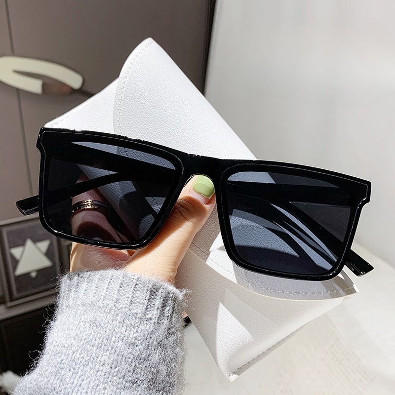 Oval Best Sunglasses For Wide Face Male Polarized Oval Sunglasses - Main Image